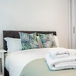 WelcomeStay Vauxhall St Georges Wharf 2 Bedroom Apartment
